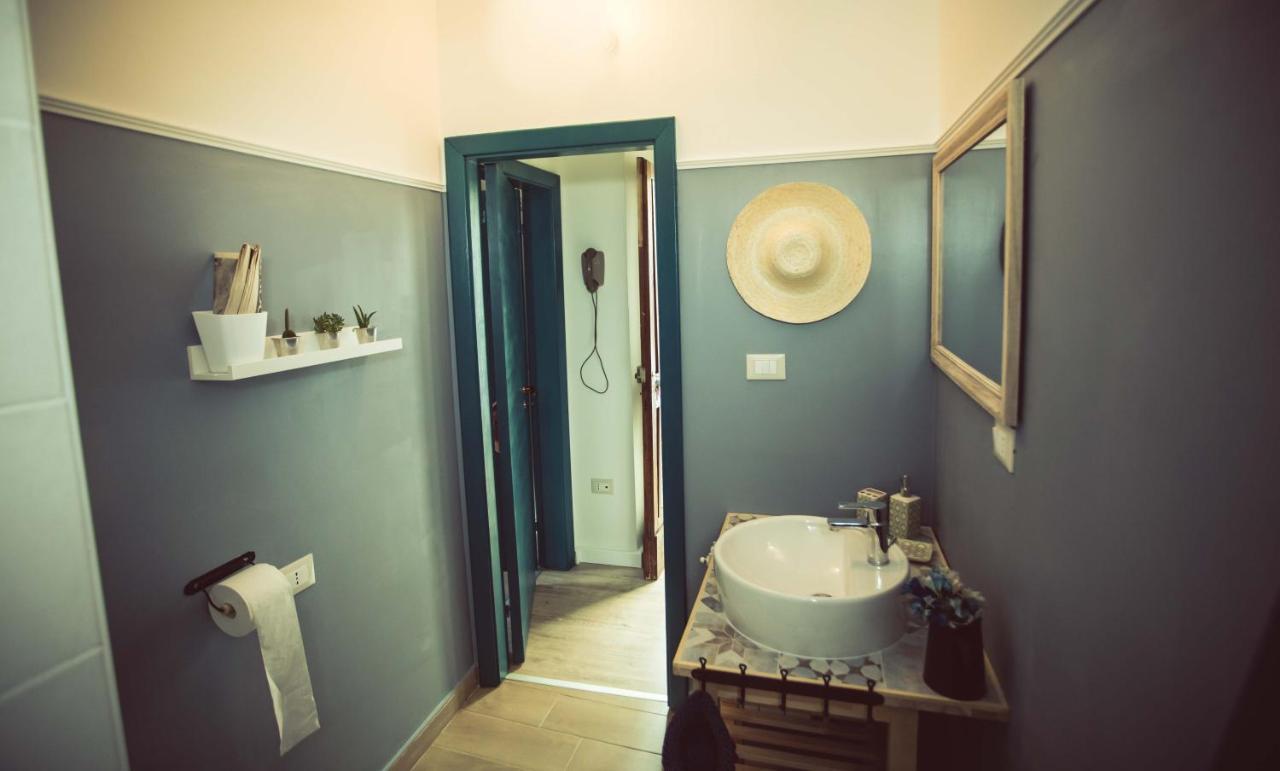 Bed and Breakfast La Finestra Sul Cortile Atri Exterior foto